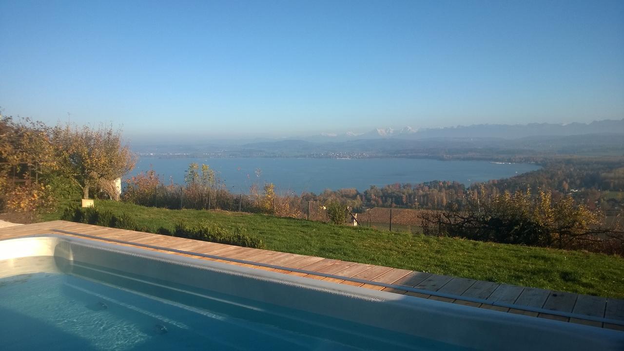 مبيت وإفطار Vully-les-Lacs Swiss Borzoi House المظهر الخارجي الصورة